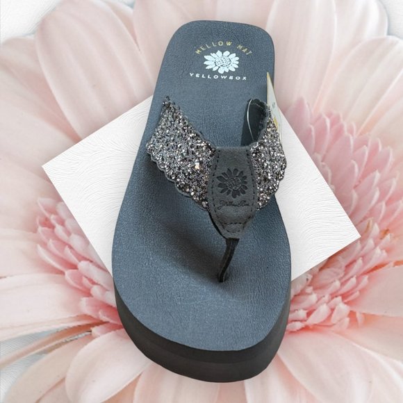 NIB Gray Yellow Box Boem Mellow Mat Sandals - Picture 2 of 4